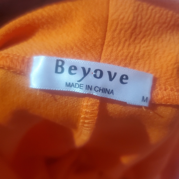 **3/20 Beyove orange cardigan jacket size medium - Picture 5 of 6
